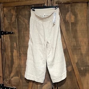 Cream colored capris
